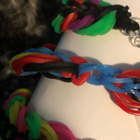 This 3 pack is an affordable price and good for gifts  -FestivalBraclet - Picture 3 of 4